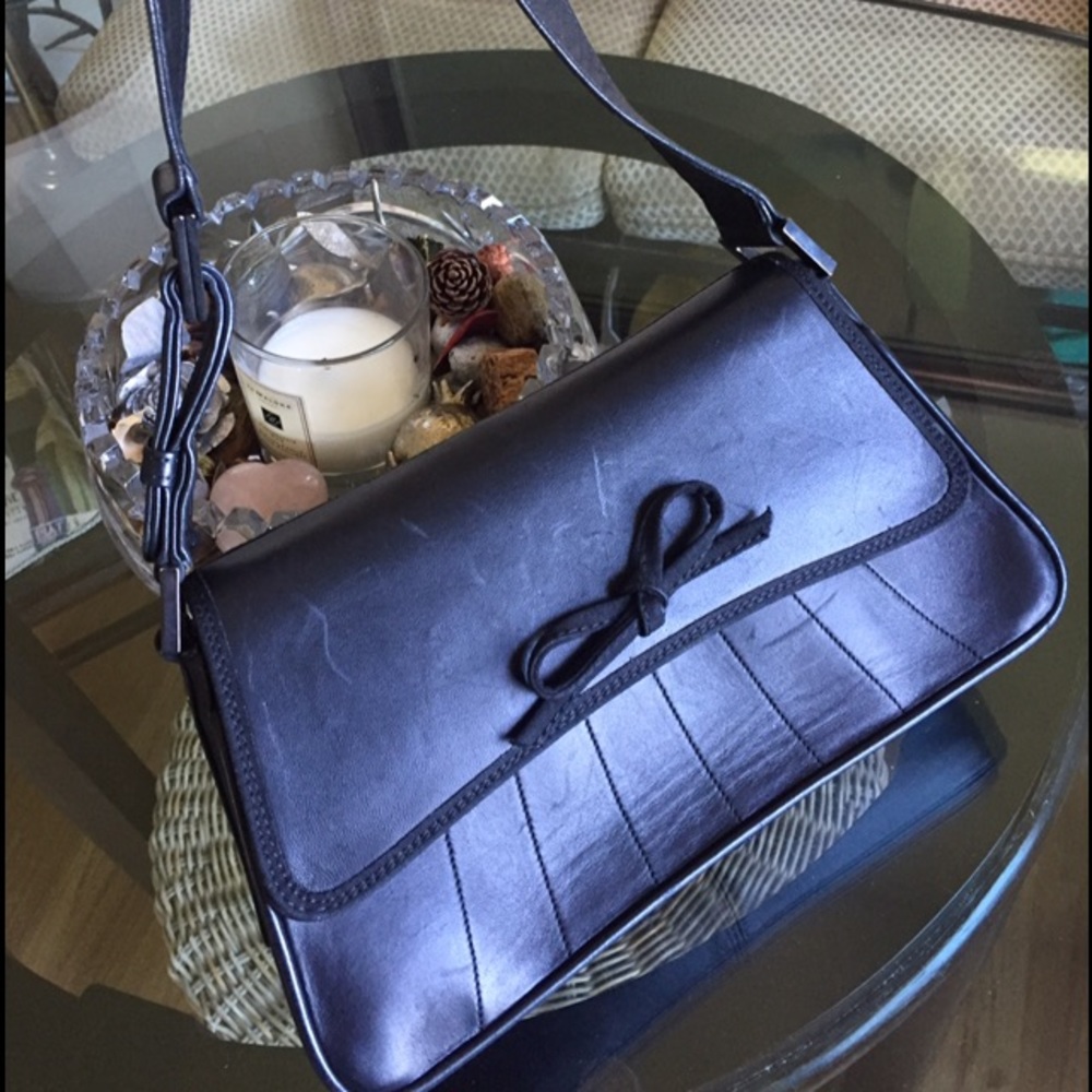 🎩 STUART Weitzman Shoulder bag